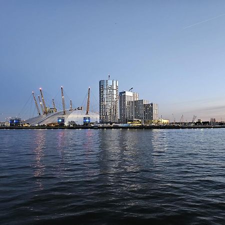 Luxury Apartment In Canary Wharf London Exterior photo